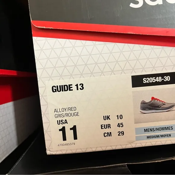 Saucony Men's Gray and Red Running Shoes