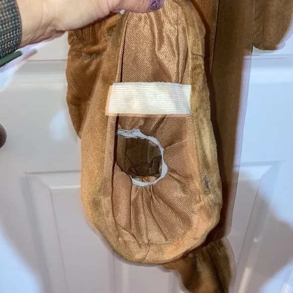 Scooby Doo dog costume. Size small (4/6) 1 piece with hood that shows your face