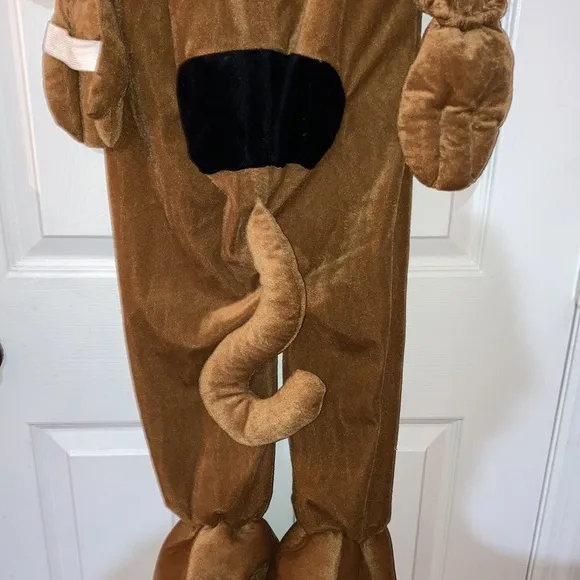 Scooby Doo dog costume. Size small (4/6) 1 piece with hood that shows your face