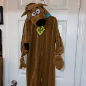 Scooby Doo dog costume. Size small (4/6) 1 piece with hood that shows your face