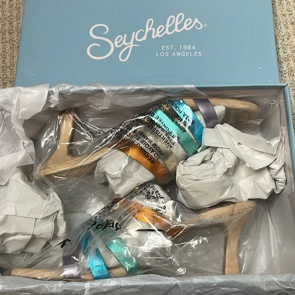 SEYCHELLES BIG DREAMS RAINBOW METALLIC LEATHER STRAPPY HEELED SANDALS *NIB*