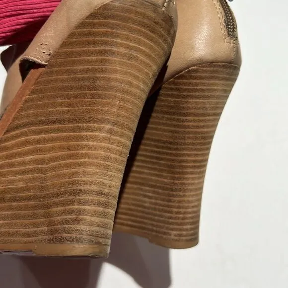 Seychelles Tan Leather Tall Wedge Peep Toe Sandal Size 7.5.   B61