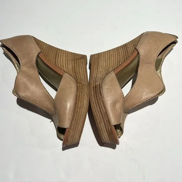 Seychelles Tan Leather Tall Wedge Peep Toe Sandal Size 7.5.   B61