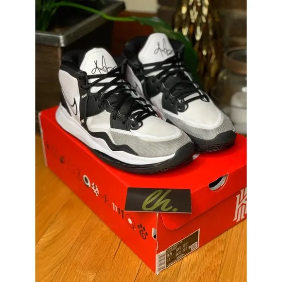Size 10 Nike Kyrie Infinity Team Basketball “Black White” Athletic Sneakers