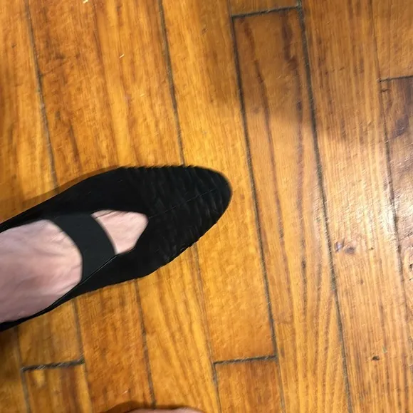 Size 38 Thierry roubtin shoes