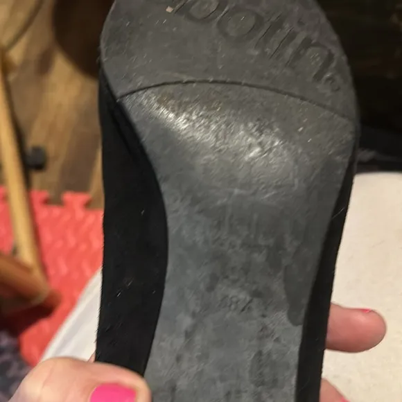 Size 38 Thierry roubtin shoes