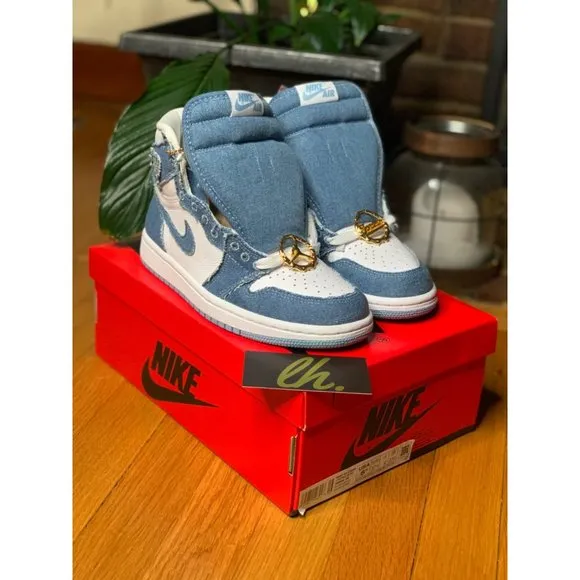 Size 5.5 W Air Jordan 1 High OG “Denim” Athletic Sneakers DM9036-104