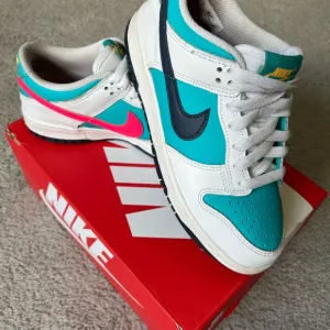 Size 6Y Nike Dunk Low teal, pink, navy