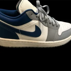Size 8.5 Women's  - Air Jordan 1 Low French Blue