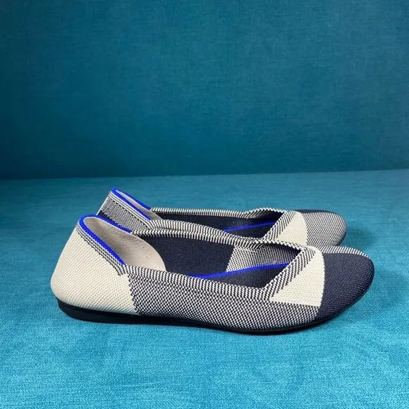 Size 7.5 - Women’s Rothy’s The Flat Captoe shoes