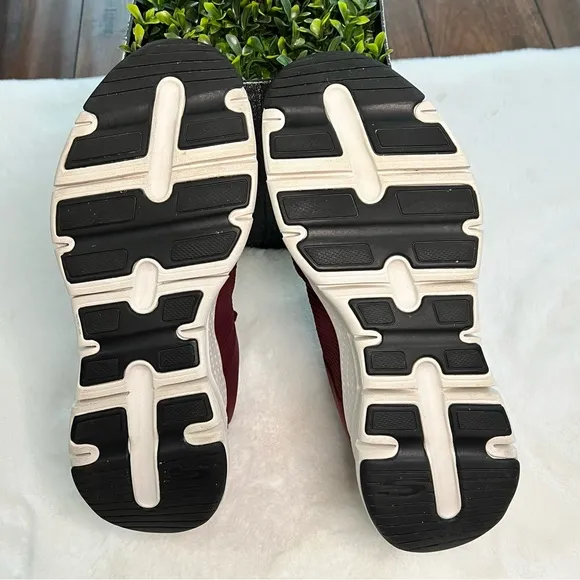Skechers Men's Arch Fit Titan Sneakers Burgundy Size 8.5