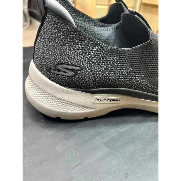 Skechers Mens Black Slip-On Sneakers Air Cooled Goga Mat Hyper Pillars Stretch F