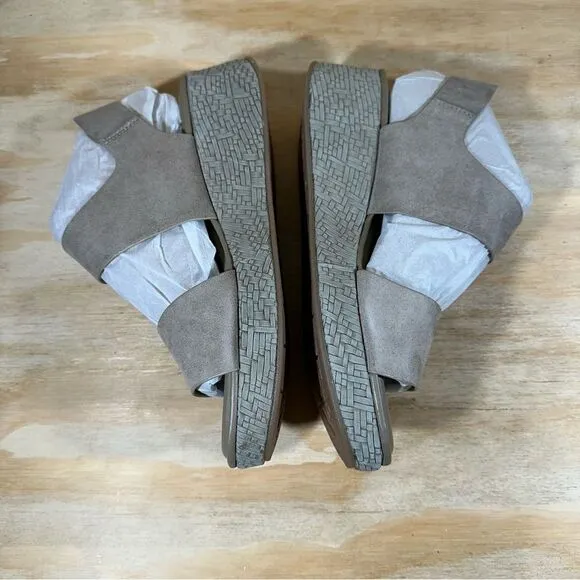 Sofft Faedra Light Grey Ankle Strap Sandals Women’s Size 11