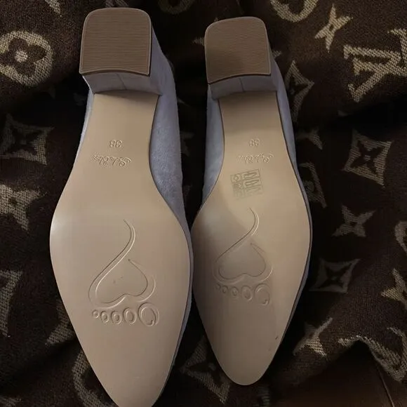 Sole Bliss Ingrid: Pale Gray Suede Shoes Size 38 / Néw No Box