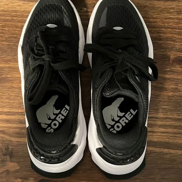 SOREL Kinetic Renegade Lace Lite Black Sneakers, Women’s Size 6.5