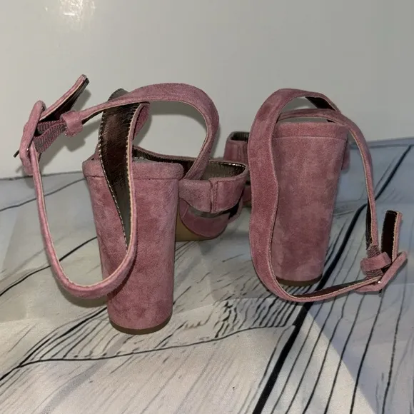Steve Madden Mauve “CANAAN” Strappy Block Heel Suede Sandals Size 7.5