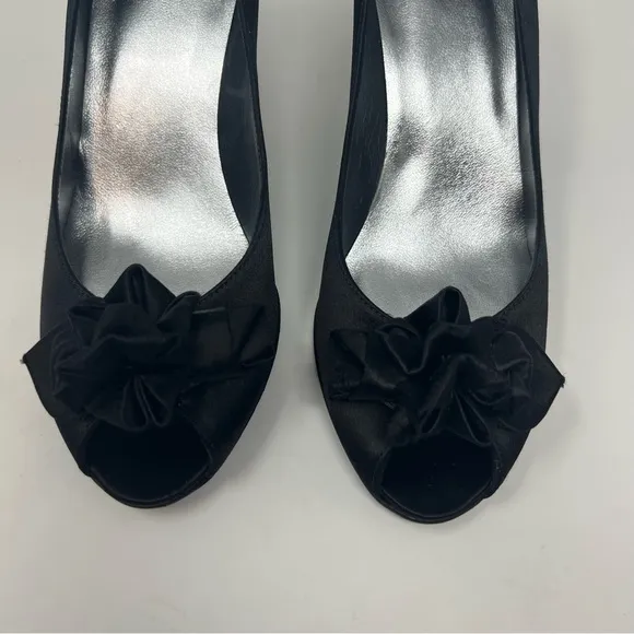 Stuart Weitzman Black Satin Ruffle Peep Toe Pump Heel Shoes
