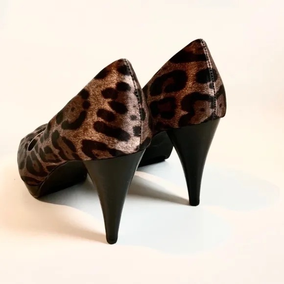 Style &amp; Co Celine peep toe leopard shoes heel pump