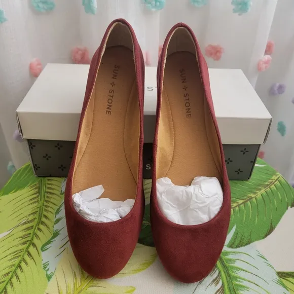 Sun   Stone Eliana Flat Shoes (New In Box)