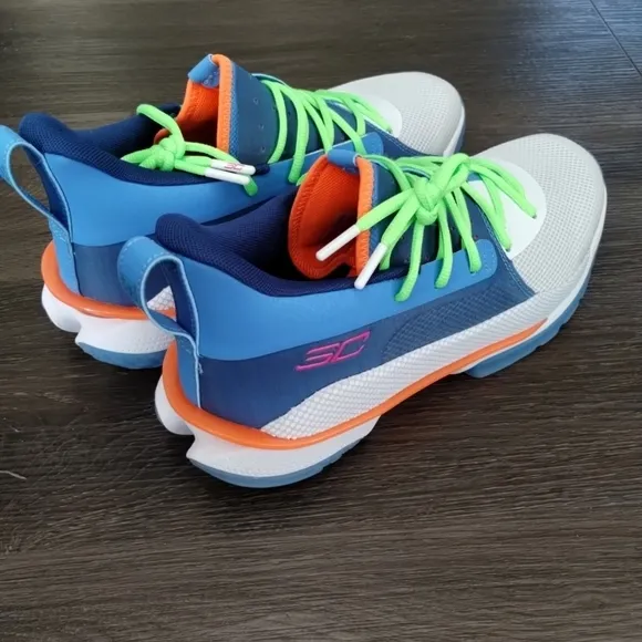 Sz 11 Mens Under Armour Curry 7 Super Soaker Sneakers 3021258-404 Basketball