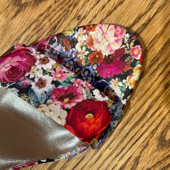 Tabitha Simmons 10 Floral Heel NWOT