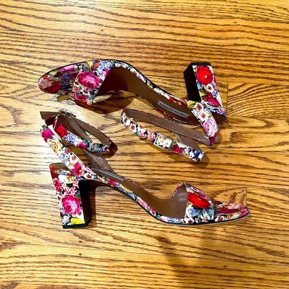 Tabitha Simmons 10 Floral Heel NWOT