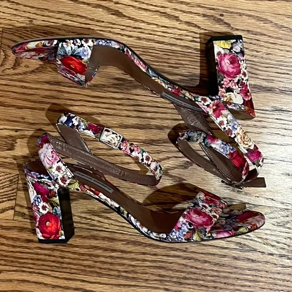 Tabitha Simmons 10 Floral Heel NWOT