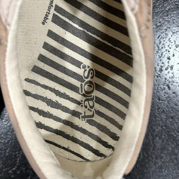 Taos Footwear Plim Soul Canvas Sneaker Size 8.5W