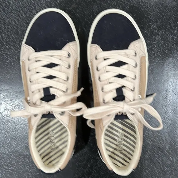 Taos Footwear Plim Soul Canvas Sneaker Size 8.5W