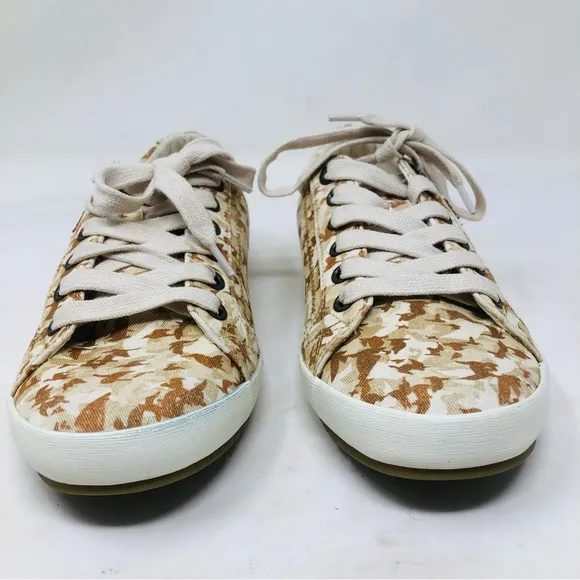 Taos New Star Fabric Sneakers