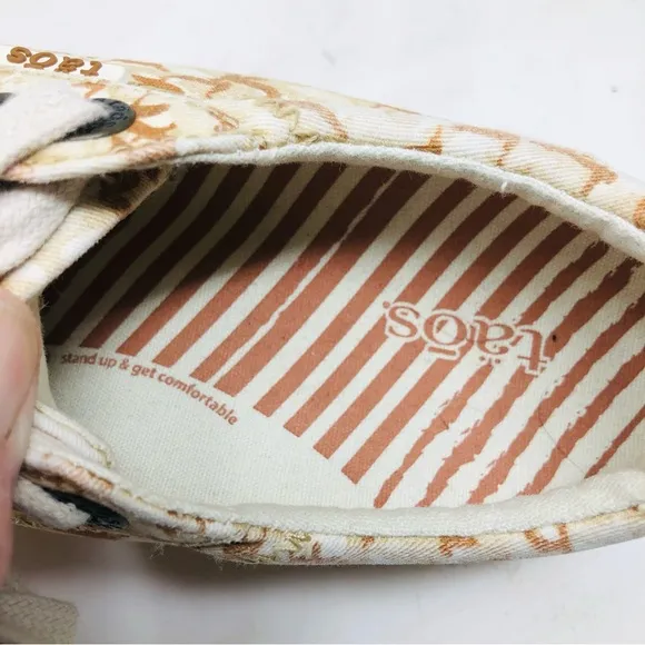 Taos New Star Fabric Sneakers