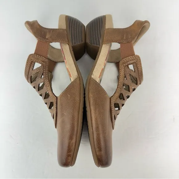 Taos size 7 Women’s Faith Brown Leather Slingback Comfort Shoes