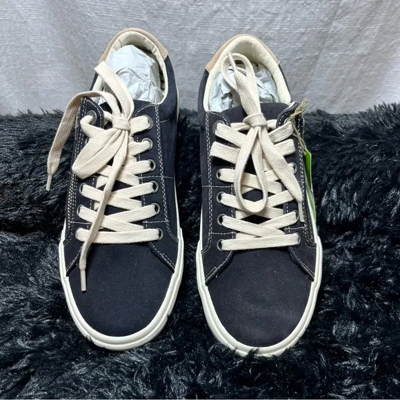 TAOS Z Soul Style Black and Tan Sneakers Ladies 8.5 NEW W BOX DISTRESSED