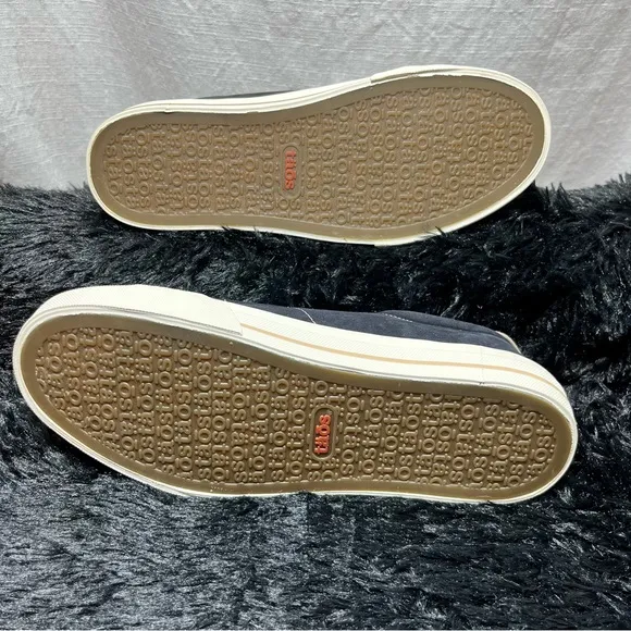 TAOS Z Soul Style Black and Tan Sneakers Ladies 8.5 NEW W BOX DISTRESSED