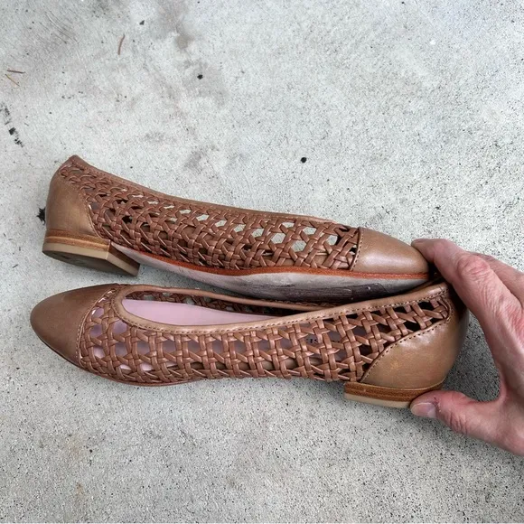 Taryn Rose Beatriz Ballet Flats Woven Cap Toe Tan  Women's Size 8.5