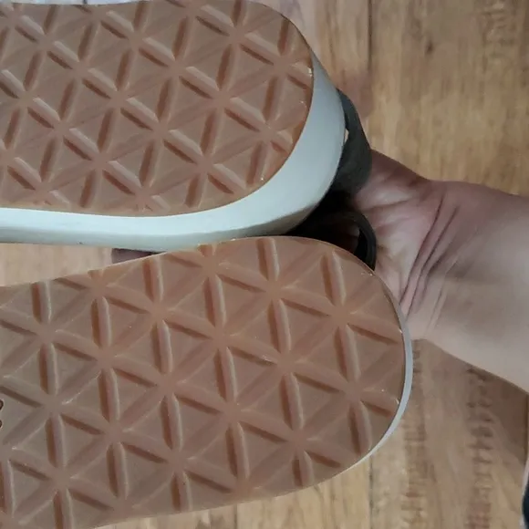 Teva Midform Universal Geometric sandals