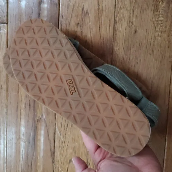 Teva Midform Universal Geometric sandals