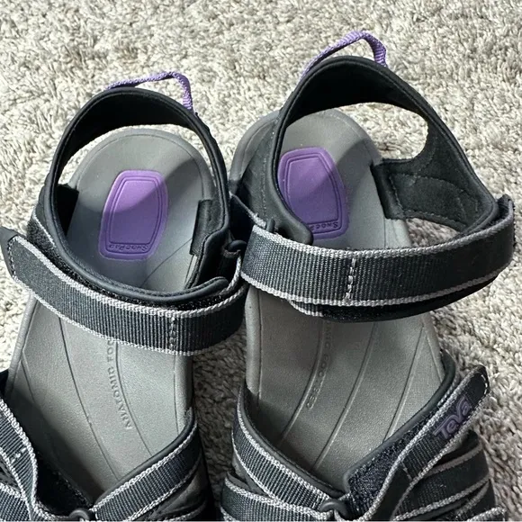 Teva Tirra sandal sz 10 black gray purple hiking outdoors adjustable strap vegan