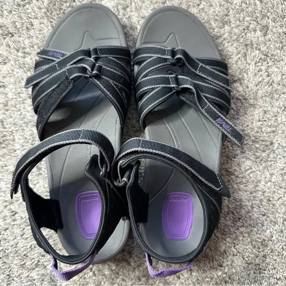Teva Tirra sandal sz 10 black gray purple hiking outdoors adjustable strap vegan