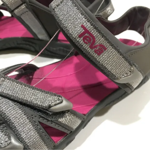 TEVA TIRRA SPORTS SANDALS -SILVER / MAGENTA -YOUTH US 6 / WOMEN US 7.5 -NEW
