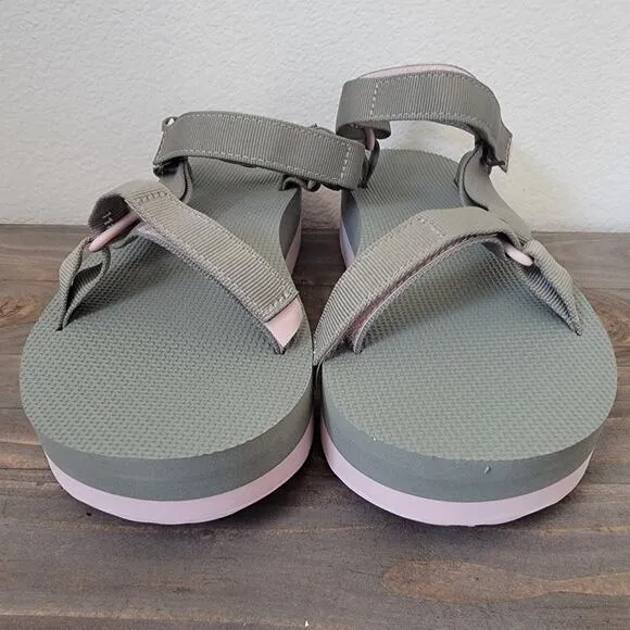 Teva Women Flatform Universal Sz 11 Grey Pink Strappy Sandals Hook and Loop NEW