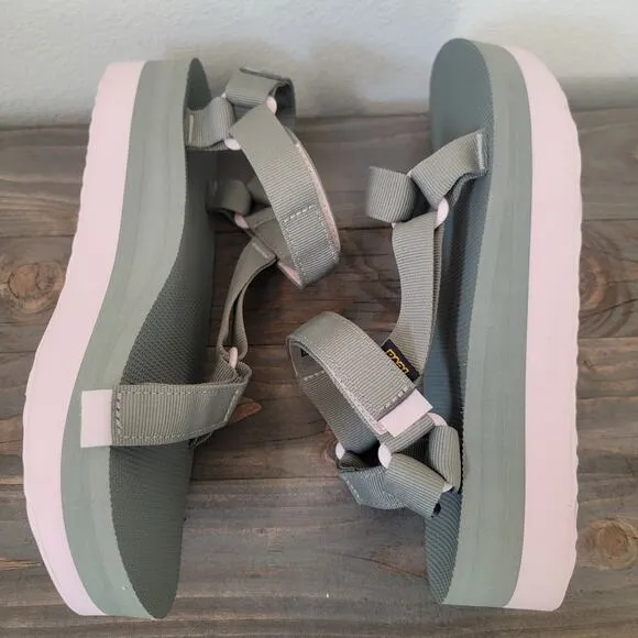 Teva Women Flatform Universal Sz 11 Grey Pink Strappy Sandals Hook and Loop NEW