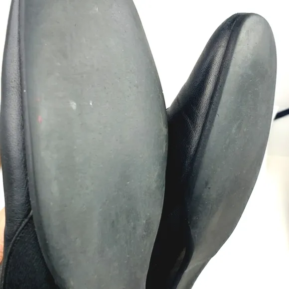 Thierry Rabotin Black soft leather size 42 elastic trim comfort office w…