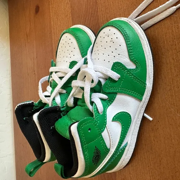 Toddler Lucky Green and White Nike  Mid Jordan Sneakers Celtics 9C