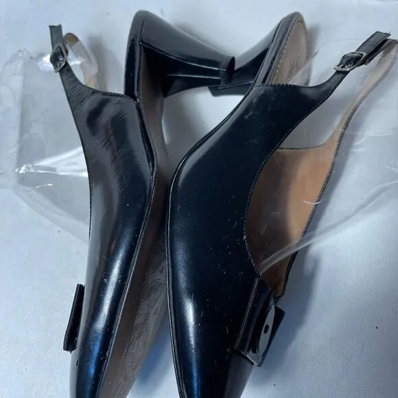 Trotters leather black sling back shoes Round toe embellished with a bow SZ11W