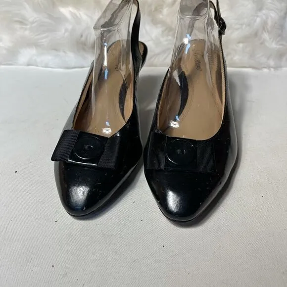 Trotters leather black sling back shoes Round toe embellished with a bow SZ11W