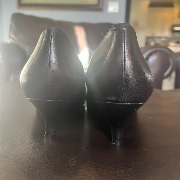 Trotters Woman Black Leather Comfort Shoes Pumps Heels