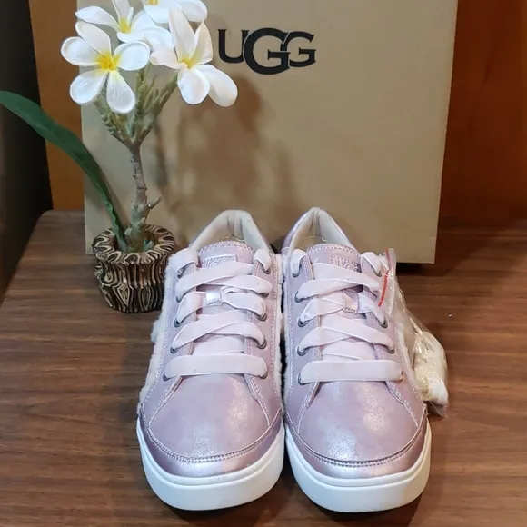 Ugg Alanna Girl's Pink Cameo Sneakers