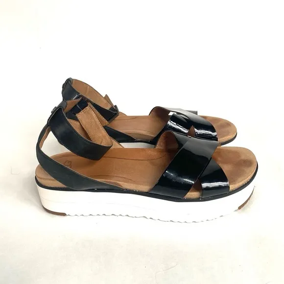 UGG Black Tipton Platform Ankle Strap Sandals 9