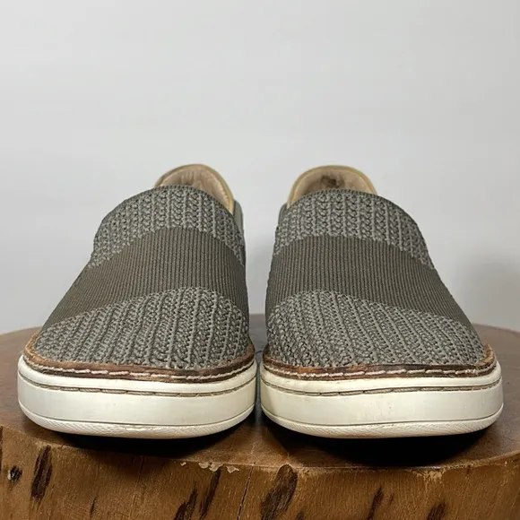 UGG SAMMY SLIP ON SNEAKERS